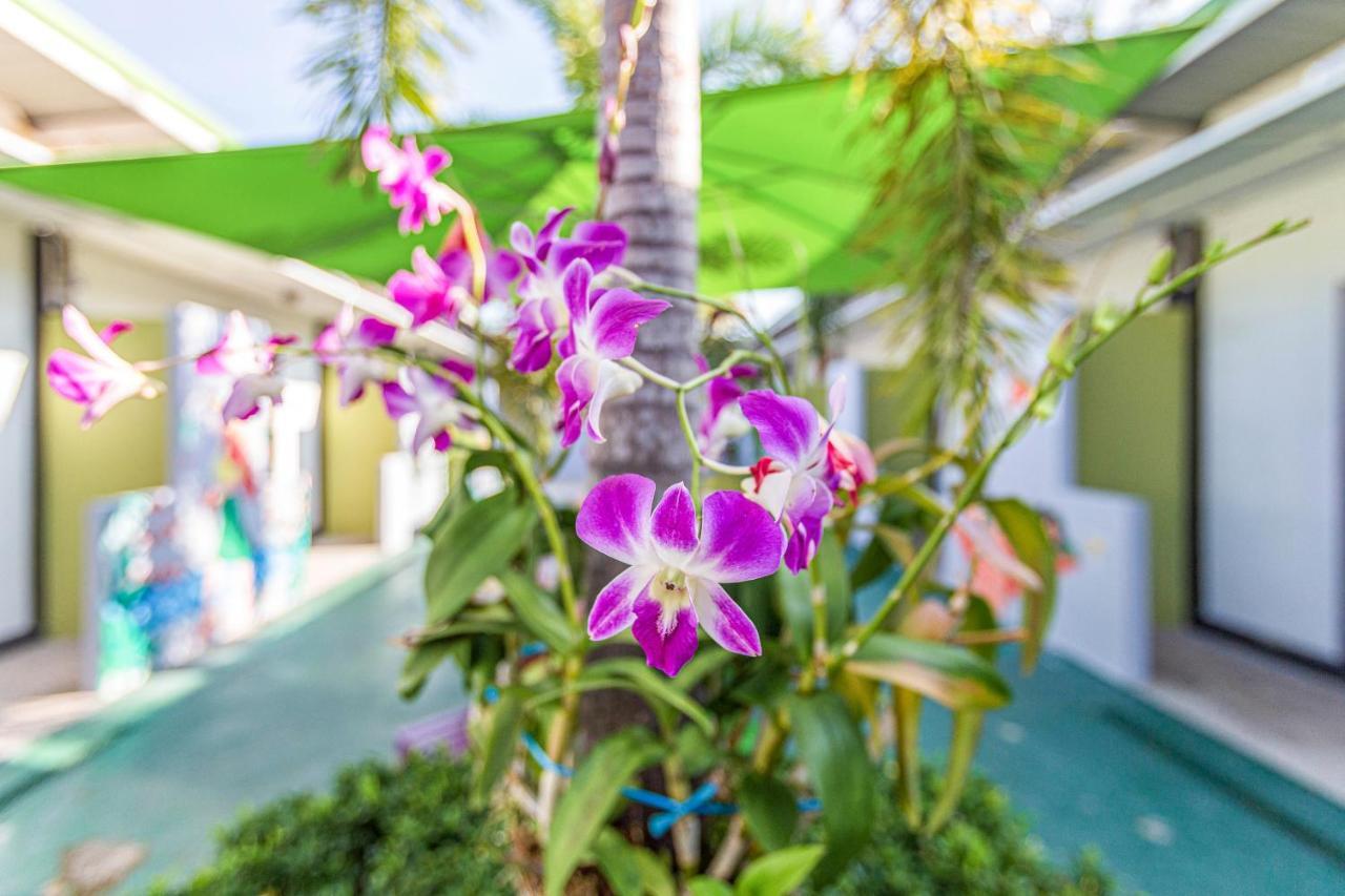 Oyo 450 Rawai Studios Resort Extérieur photo